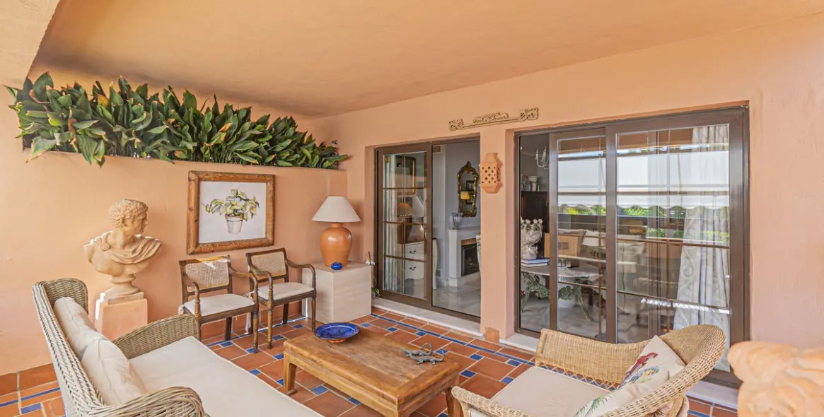 Sale of middle floor apartment in Hacienda del Sol 12