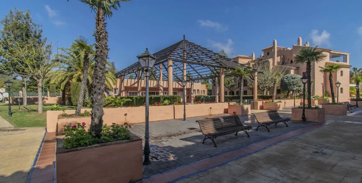 Продажа апартаментов на среднем этаже в Hacienda del Sol 39