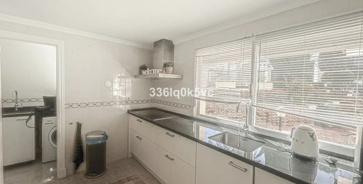 Sale of townhouse in Estepona 3