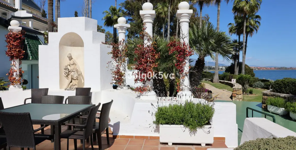 Sale of townhouse in Estepona 10