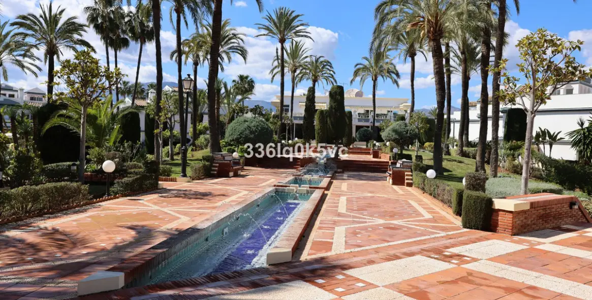 Sale of townhouse in Estepona 14