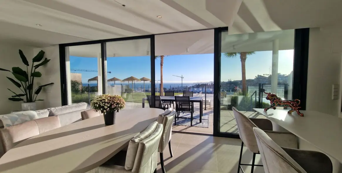 Sale of ground floor apartment in Higueron 1