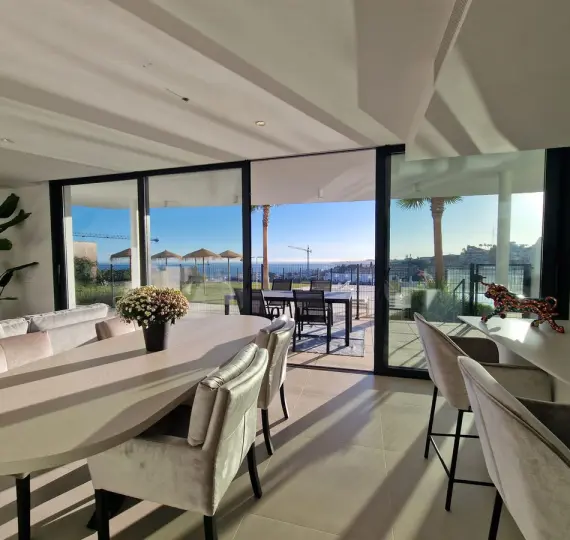 Sale of ground floor apartment in Higueron