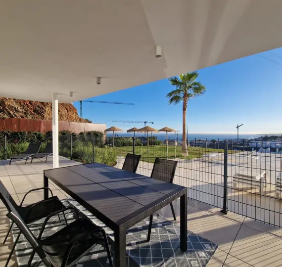 Sale of ground floor apartment in Higueron