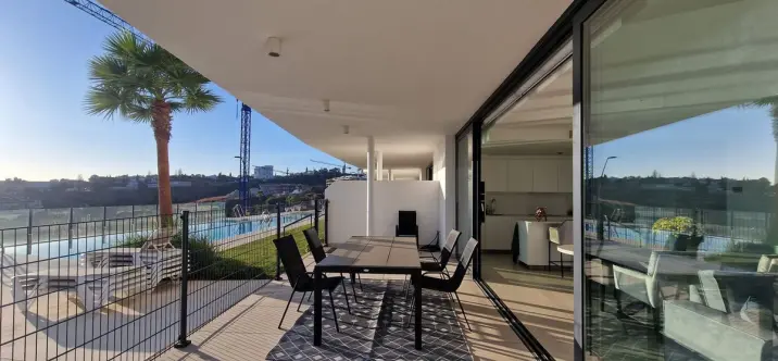 Sale of ground floor apartment in Higueron 2