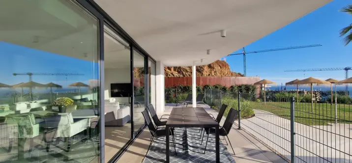 Sale of ground floor apartment in Higueron 4