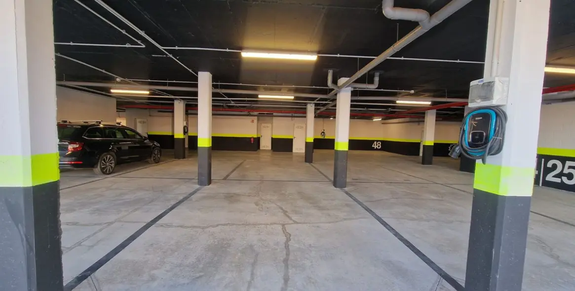 Sale of ground floor apartment in Higueron 20