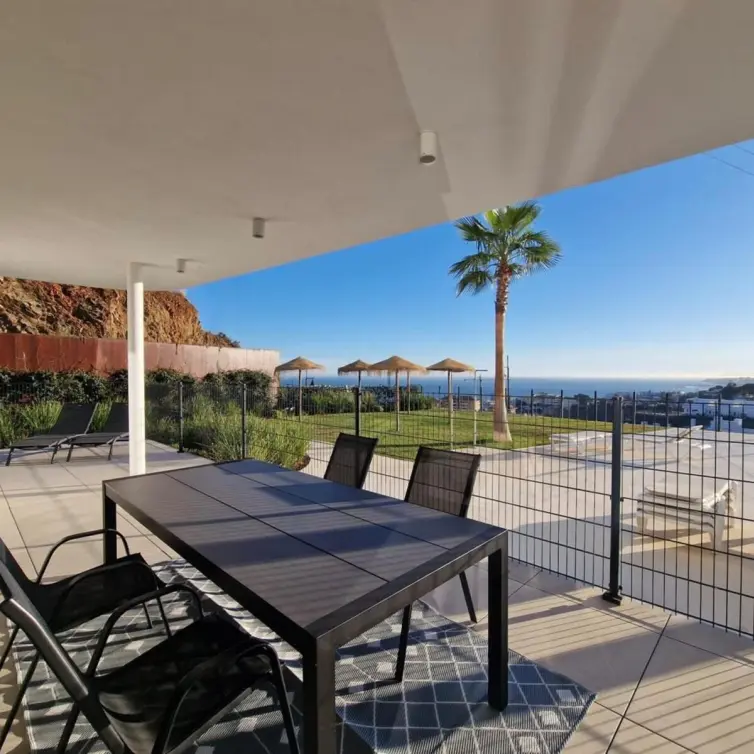 Sale of ground floor apartment in Higueron