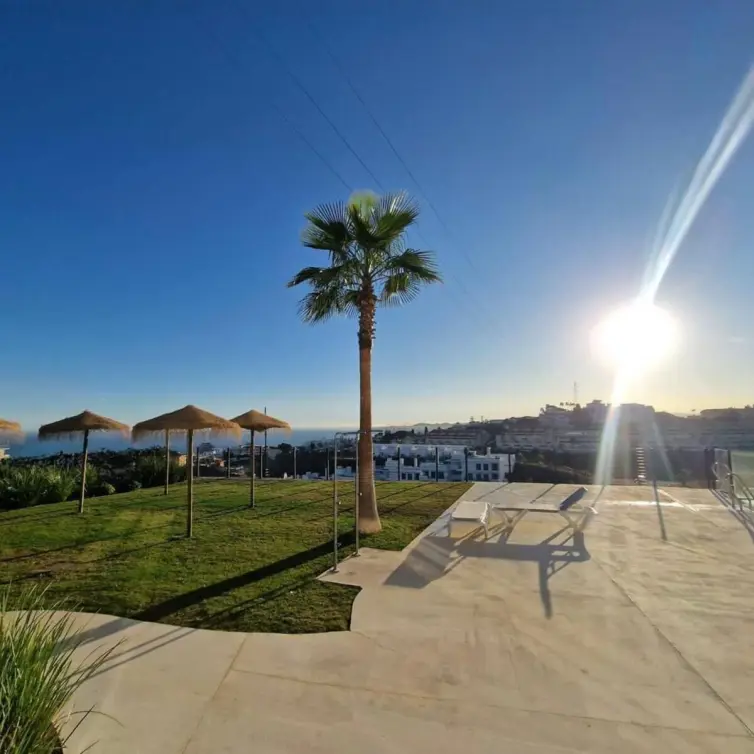 Sale of ground floor apartment in Higueron