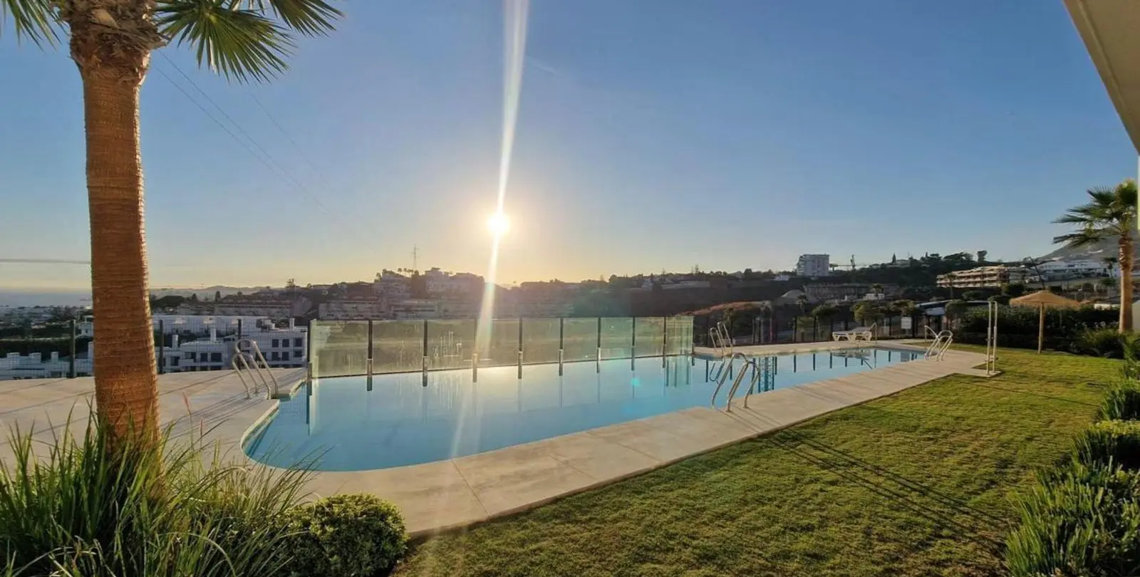 Sale of ground floor apartment in Higueron 6