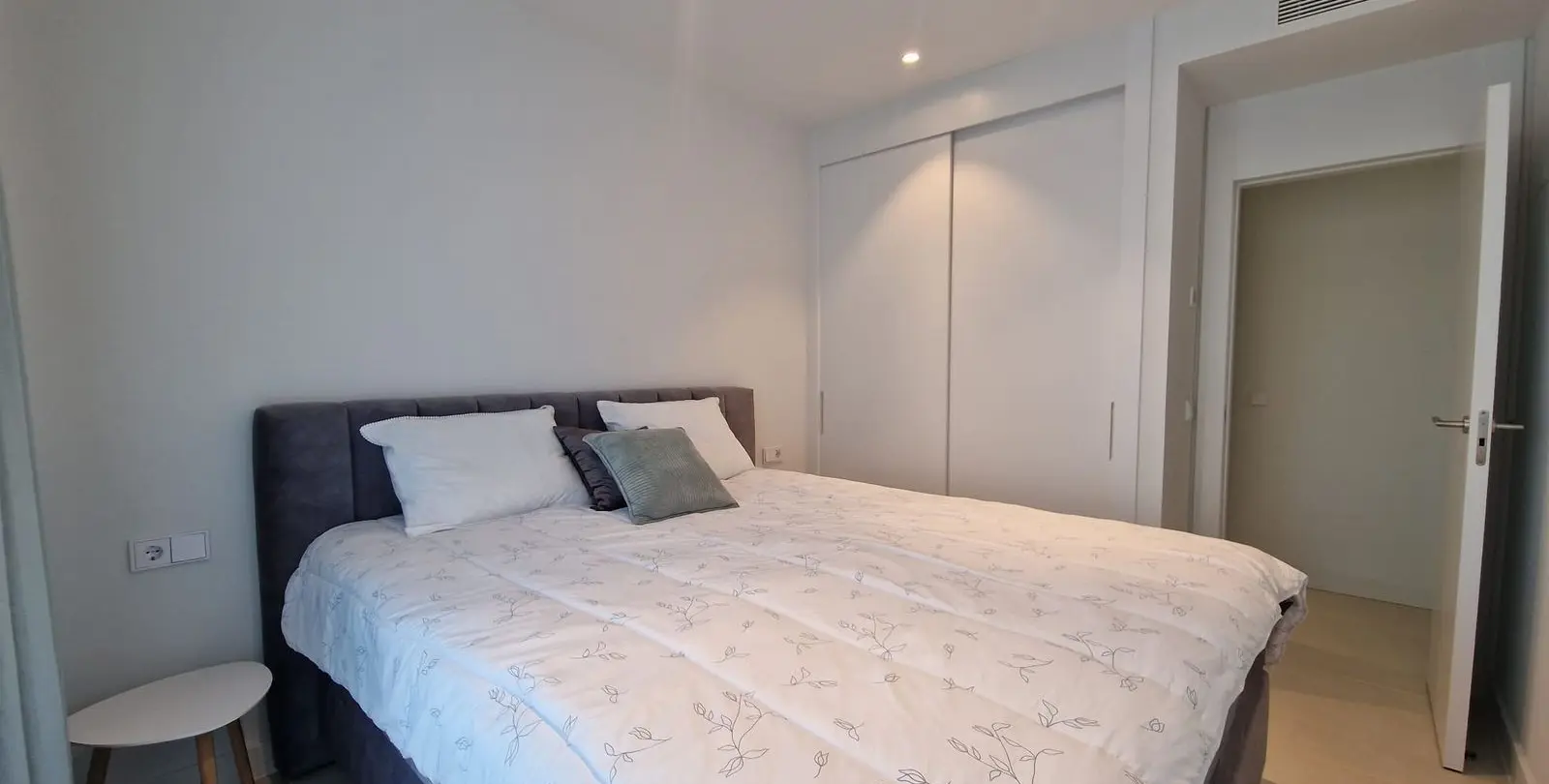 Sale of ground floor apartment in Higueron 15