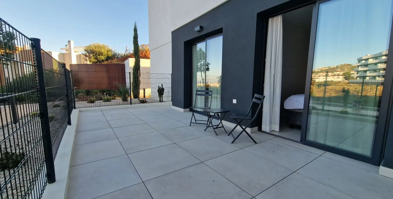 Sale of ground floor apartment in Higueron 18