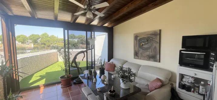 Sale of penthouse in Estepona 2