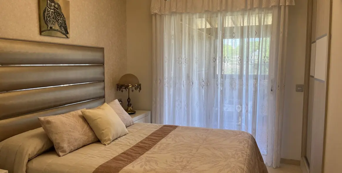 Sale of penthouse in Estepona 6