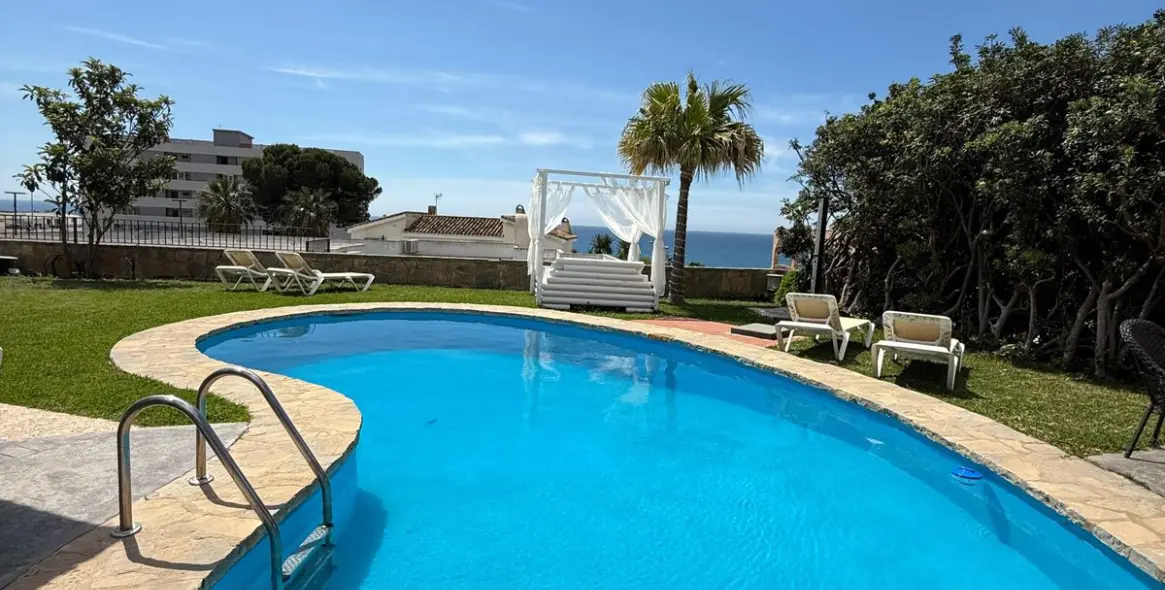 Sale of townhouse in Benalmadena 1