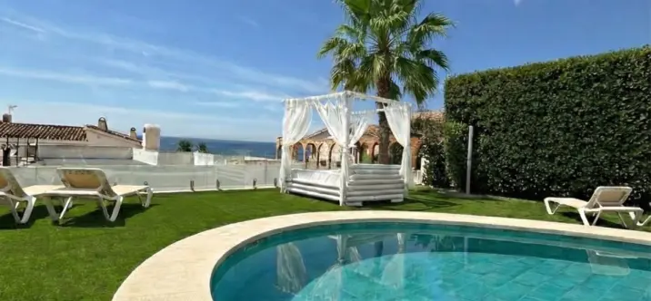 Sale of townhouse in Benalmadena 1