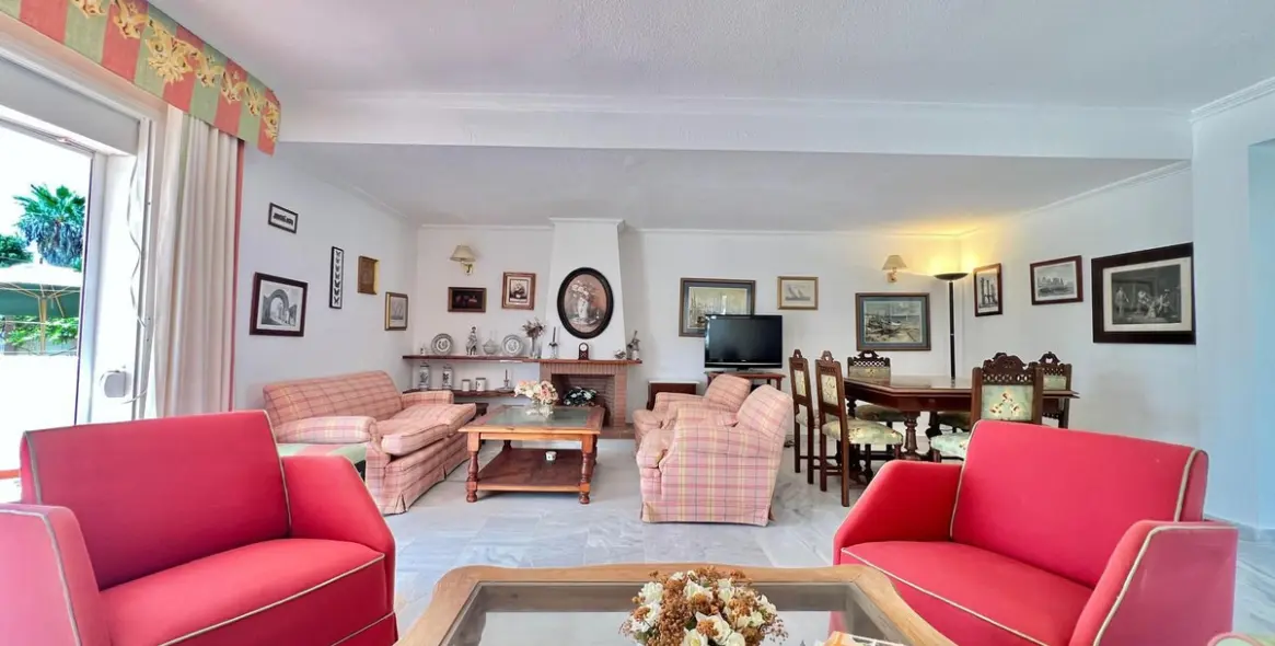 Продажа таунхауса в Estepona 9