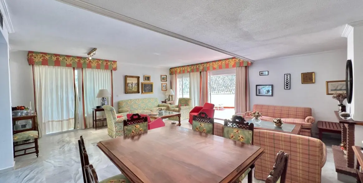 Продажа таунхауса в Estepona 11