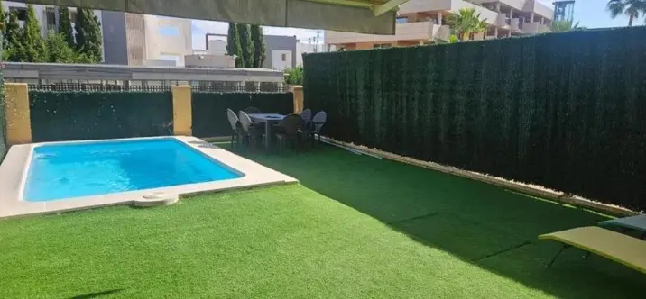 Продажа таунхауса в Bel Air 0