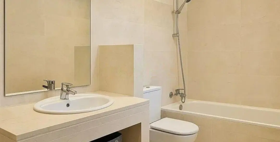 Продажа таунхауса в Bel Air 10