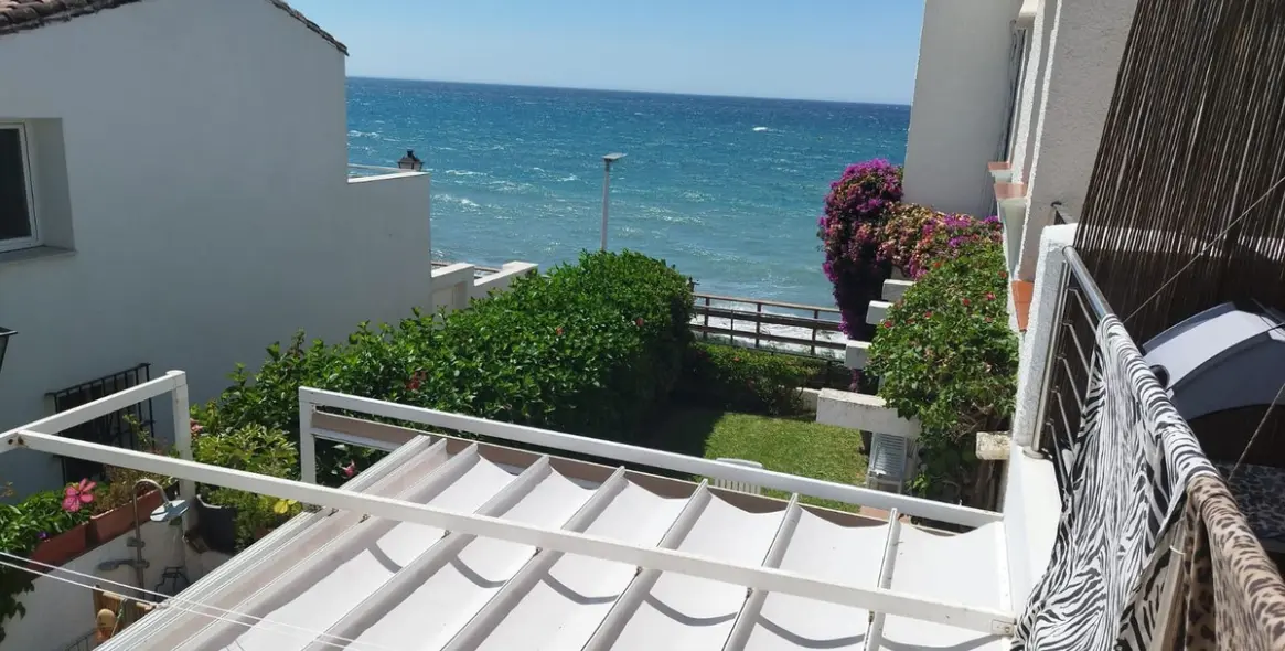 Продажа дома на две семьи в Estepona 9
