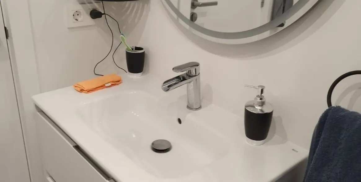 Продажа дома на две семьи в Estepona 11