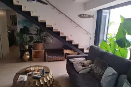 Image 4 thumb
