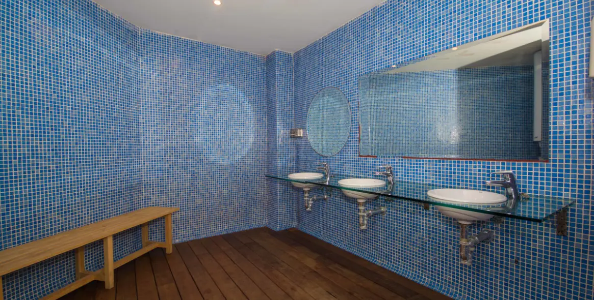 Venta de apartamento en planta baja en New Golden Mile 14