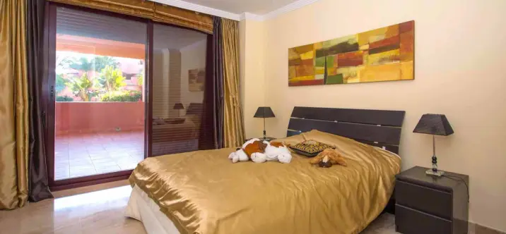 Sale of ground floor apartment in New Golden Mile 3