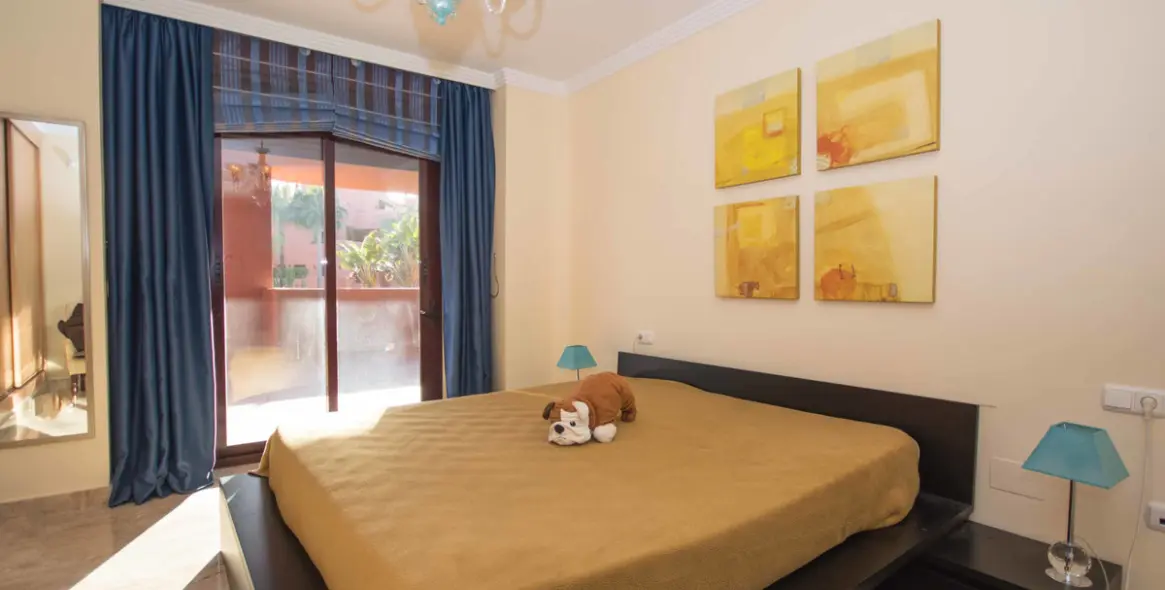 Sale of ground floor apartment in New Golden Mile 5