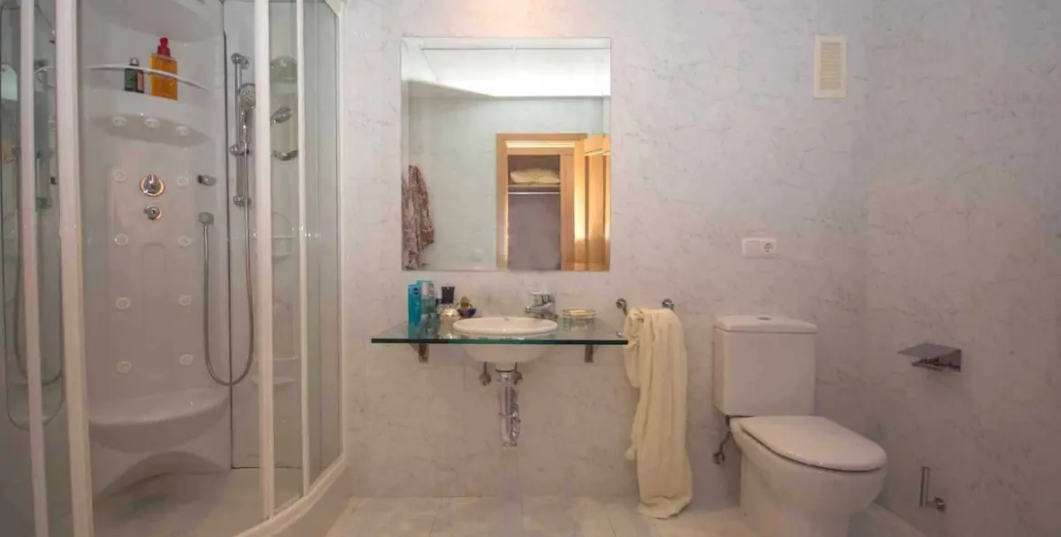 Sale of ground floor apartment in New Golden Mile 9