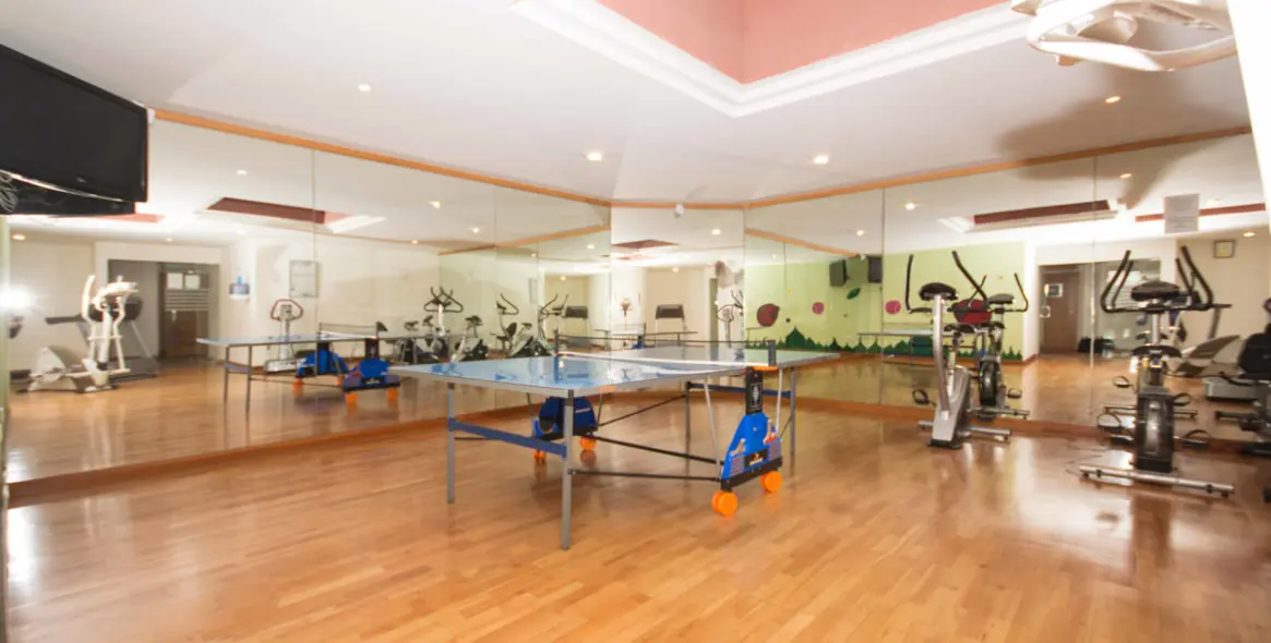 Sale of ground floor apartment in New Golden Mile 11
