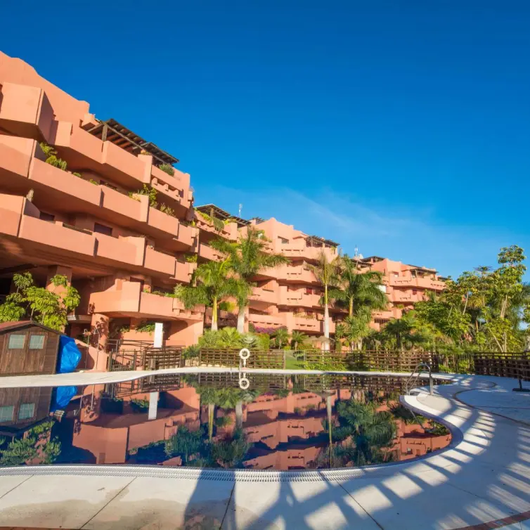 Sale of ground floor apartment in New Golden Mile
