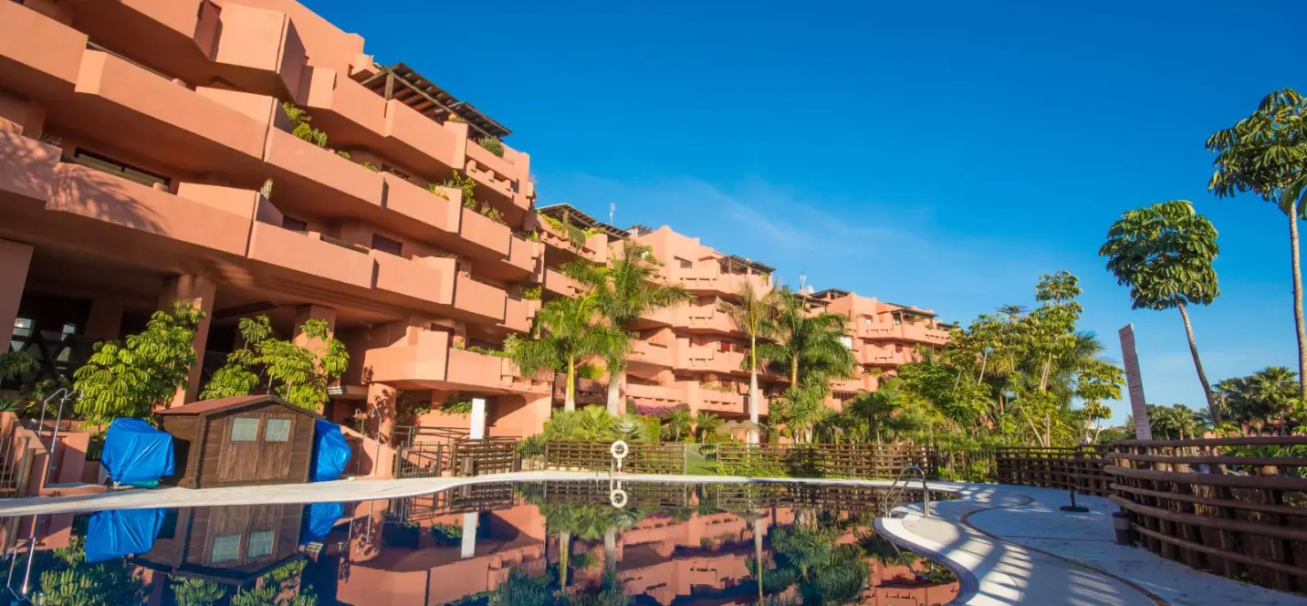 Sale of ground floor apartment in New Golden Mile 0