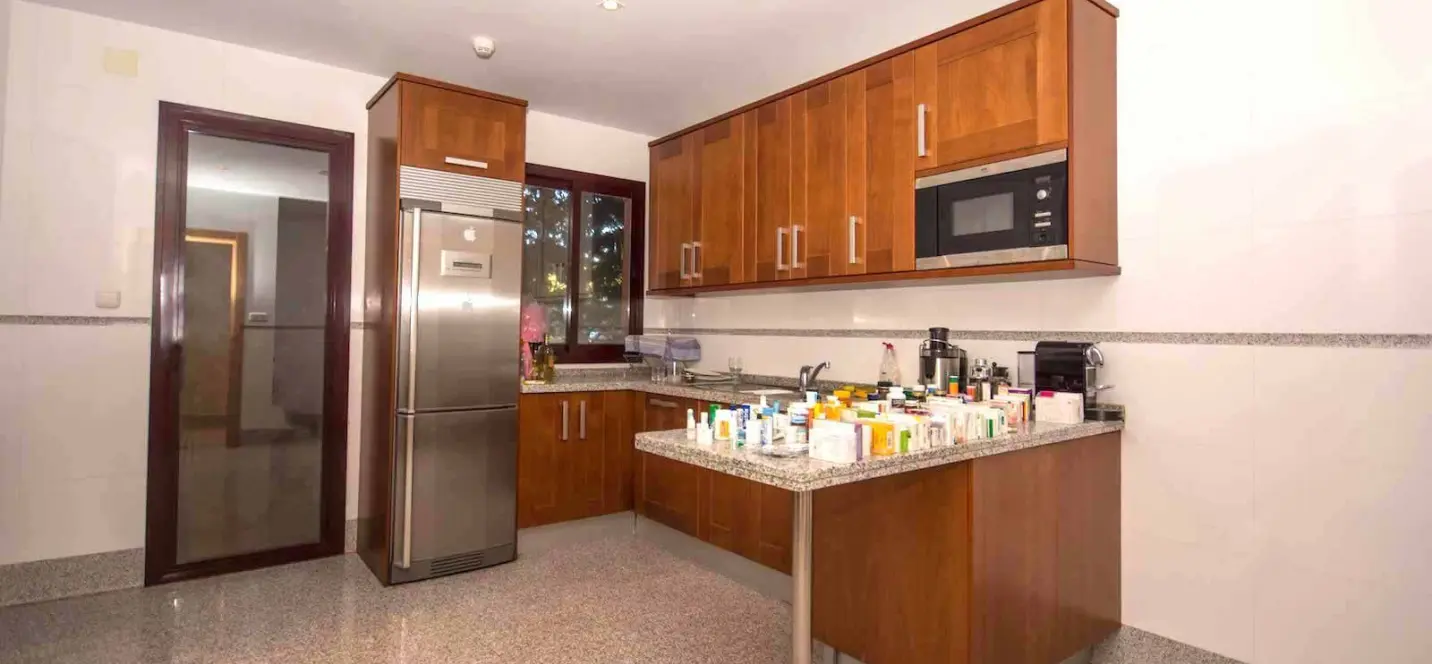 Sale of ground floor apartment in New Golden Mile 1