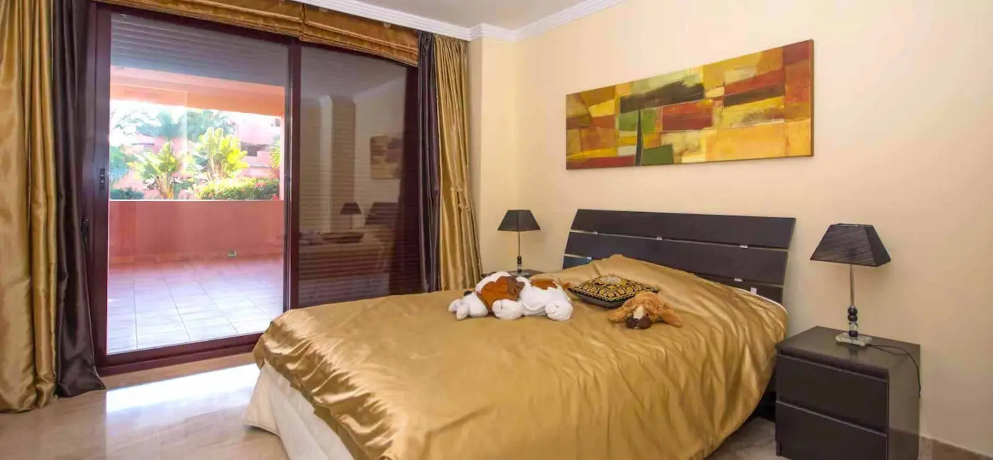 Sale of ground floor apartment in New Golden Mile 3