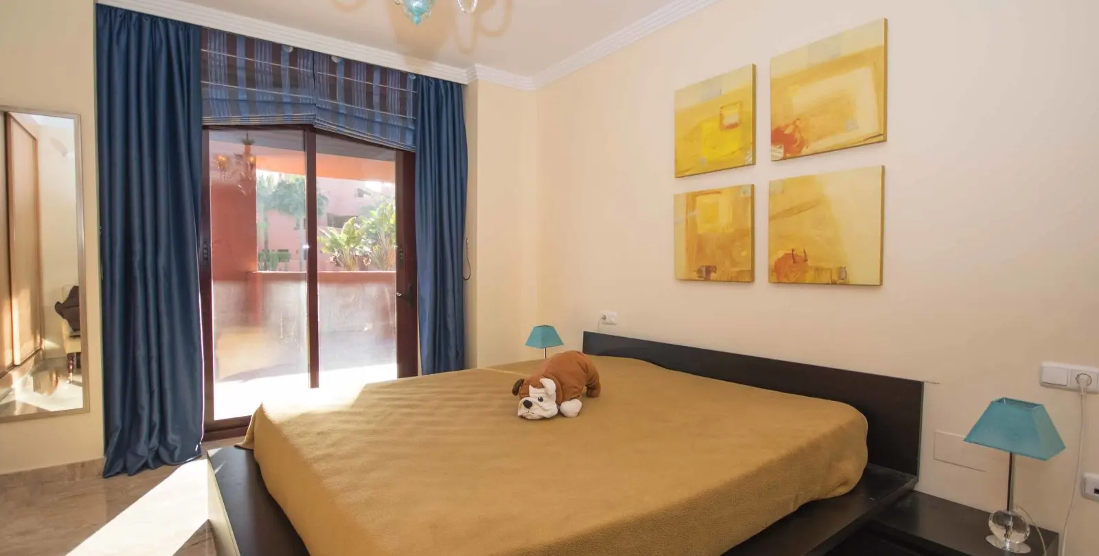 Sale of ground floor apartment in New Golden Mile 5