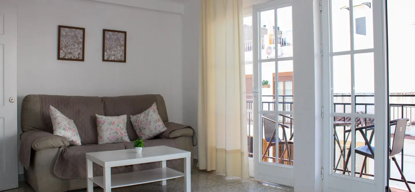 Продажа дома на две семьи в Nerja 2