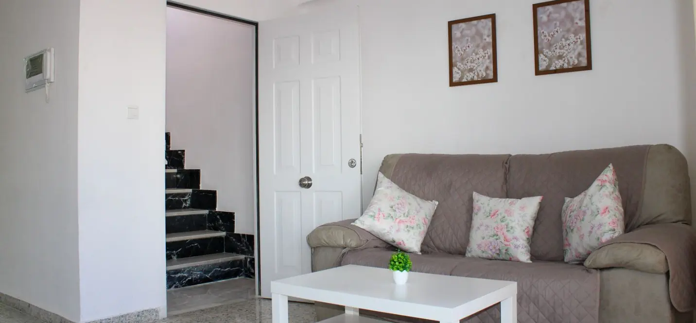 Продажа дома на две семьи в Nerja 3