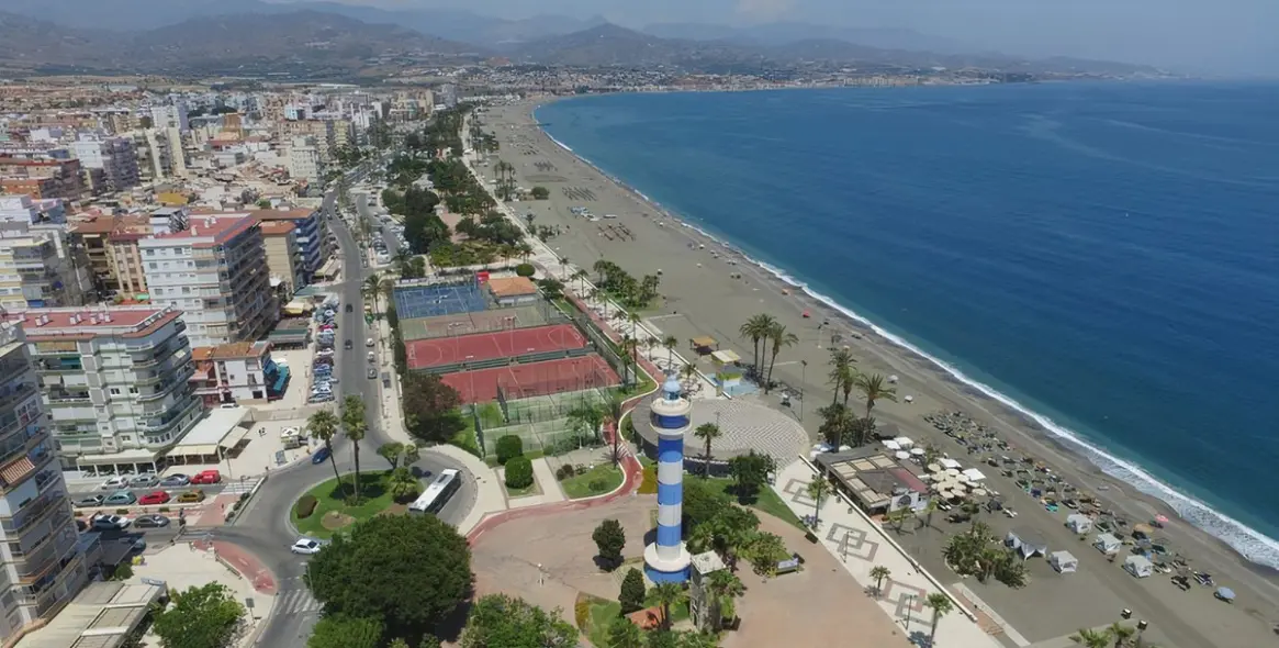 Продажа магазина в Torre del Mar 1