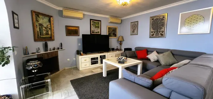 Detached villa R4689322 4