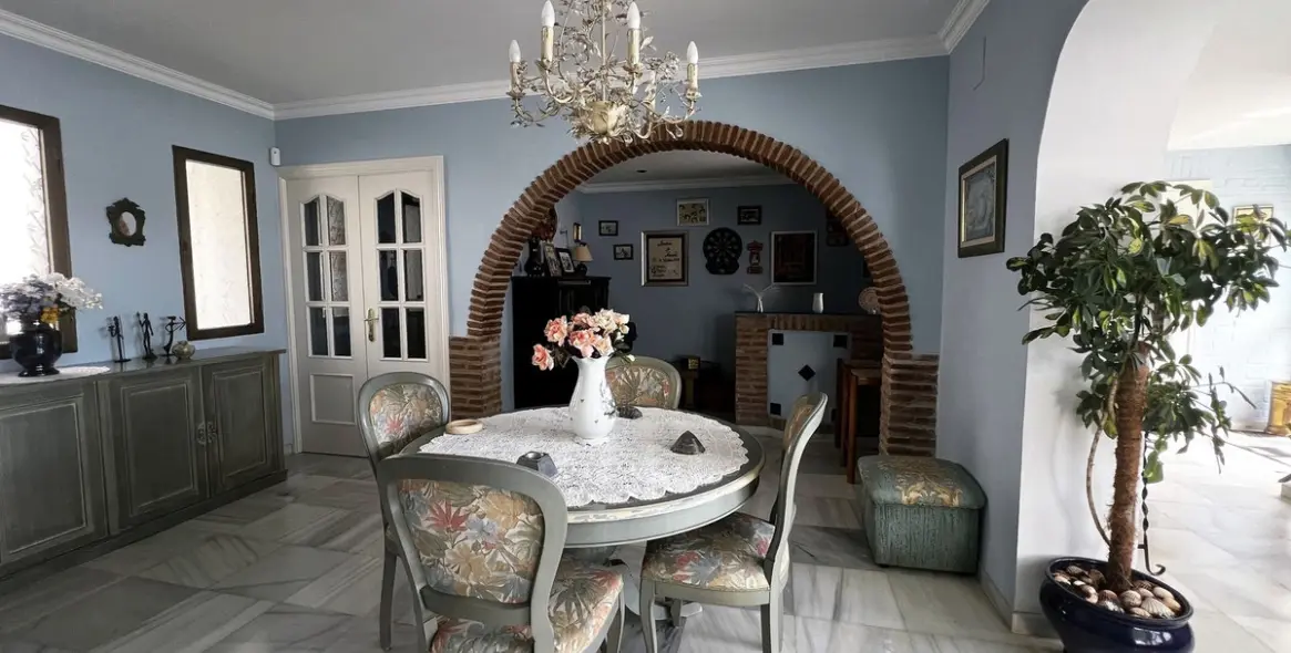 Sale of detached villa in La Capellania 8