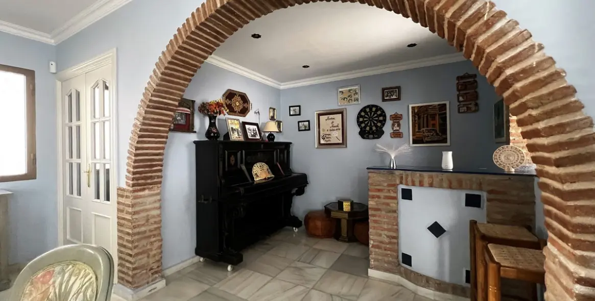 Sale of detached villa in La Capellania 10