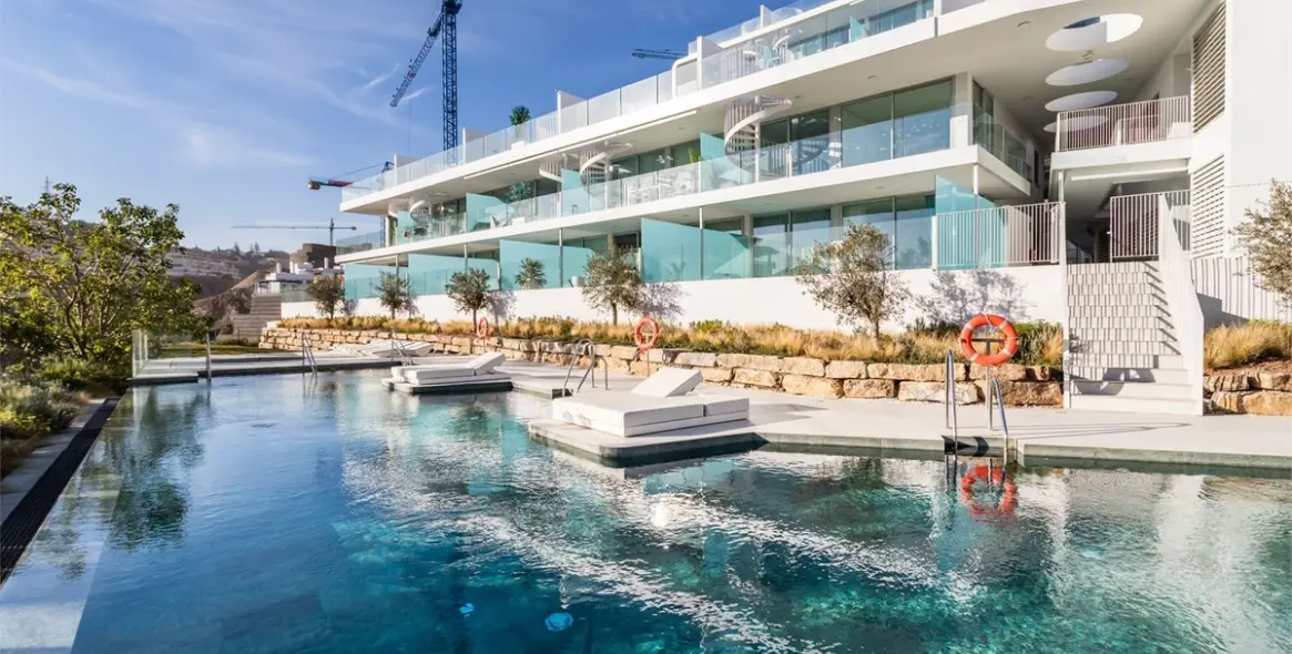 Sale of penthouse in Fuengirola (district Higueron) 1