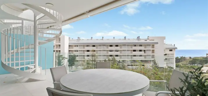 Penthouse R5015260 1