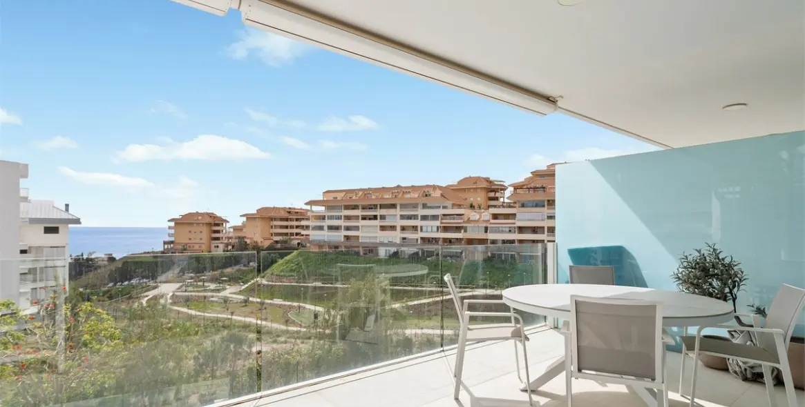 Sale of penthouse in Fuengirola (district Higueron) 3