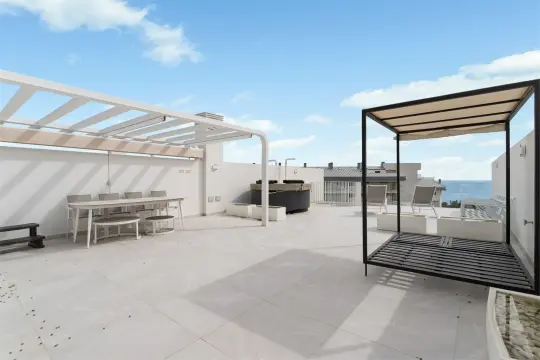 Image 4 thumb