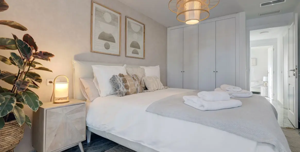 Sale of penthouse in Bahía de Marbella 17