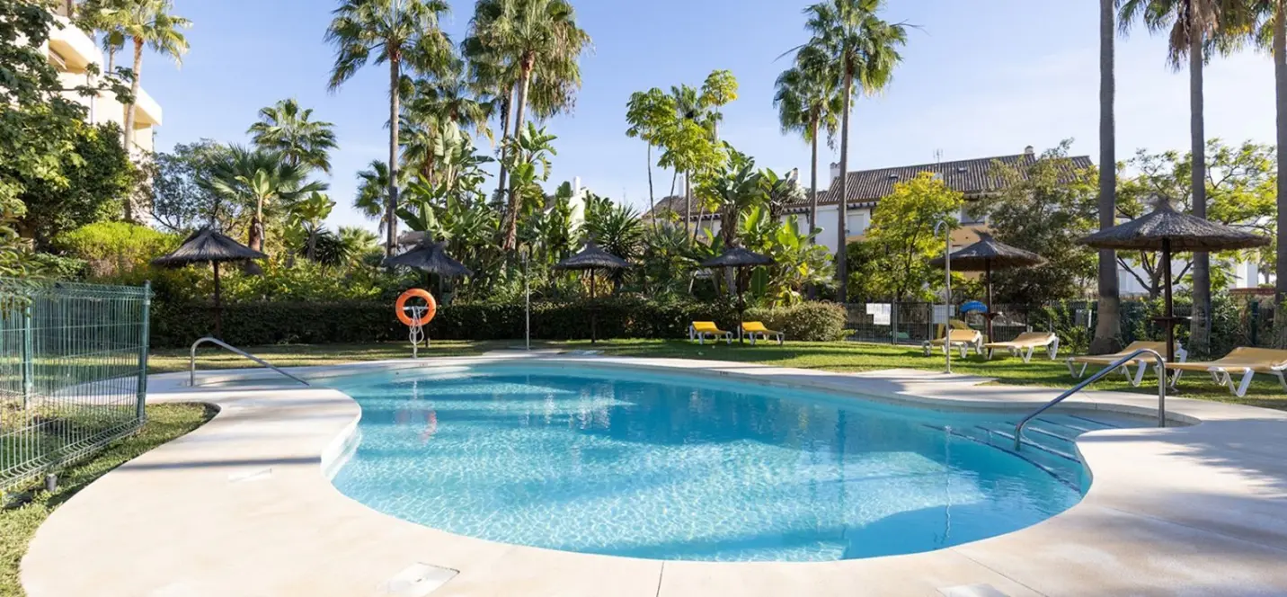 Продажа пентхауса в Bahía de Marbella 0