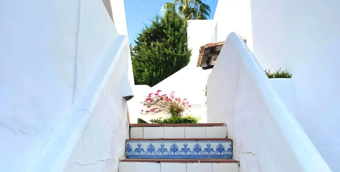 Venta de apartamento en planta baja en Nueva Andalucía 5